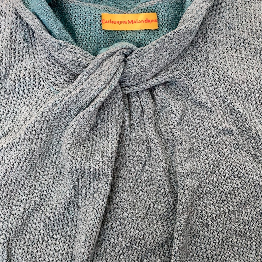 Súper cute tight fit top!